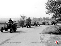 Caravane tracteurs "Marché Commun" et camion IH Loadstar 1600