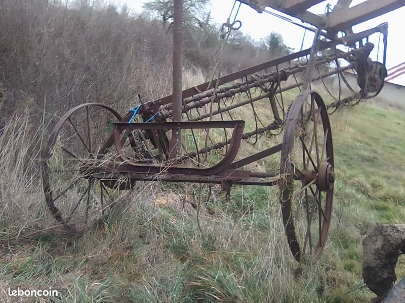 rateau faneur.jpg
