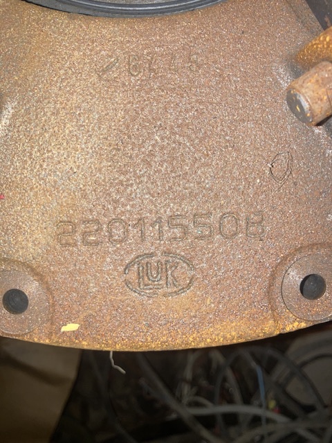 Voici la référence du carton mais il ne correspond pas à une référence IH et il plus gros que celui du 946 peut être il est adapté pour un 1246 ou 1455 ??!